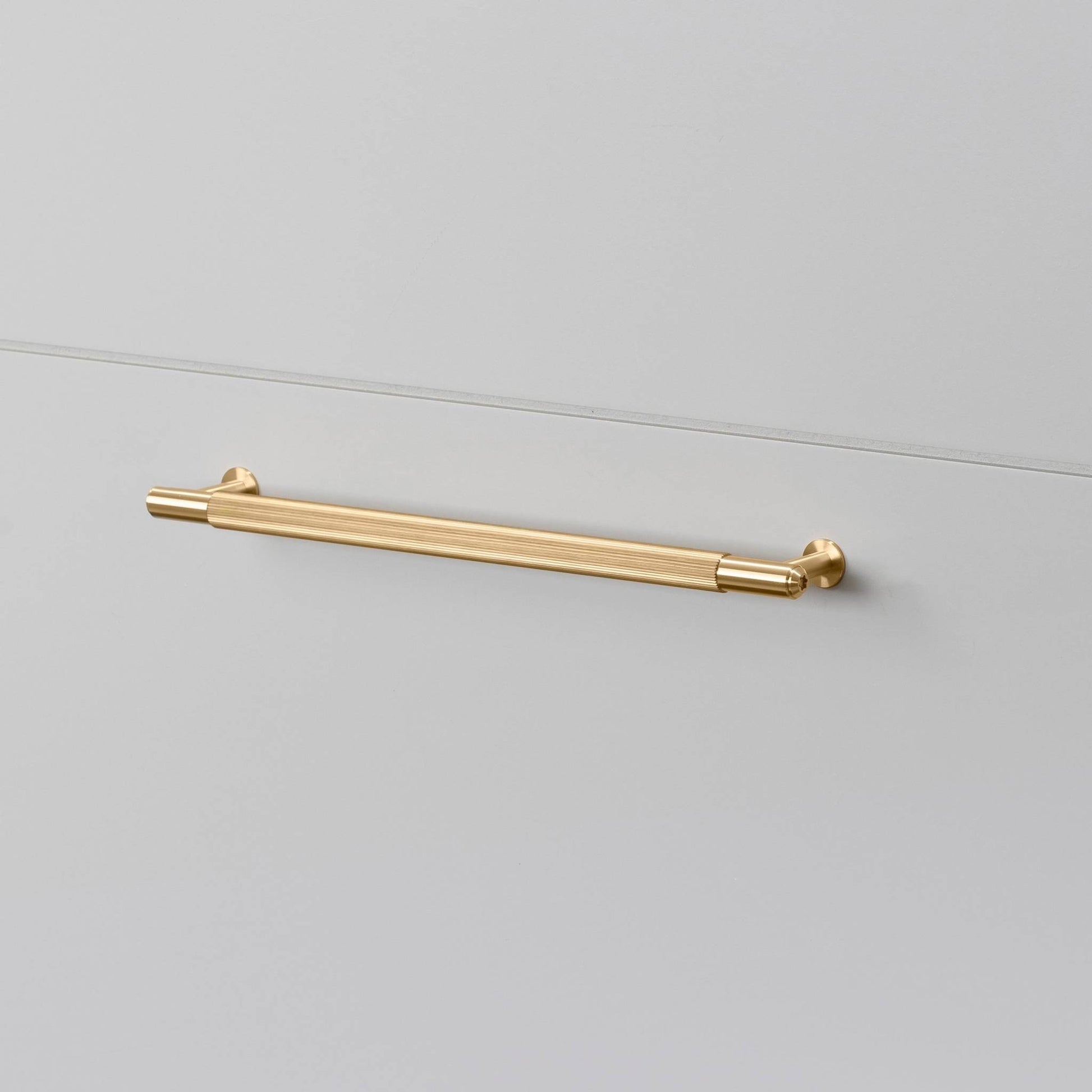 buster + punch linear | meubelgreep | goud