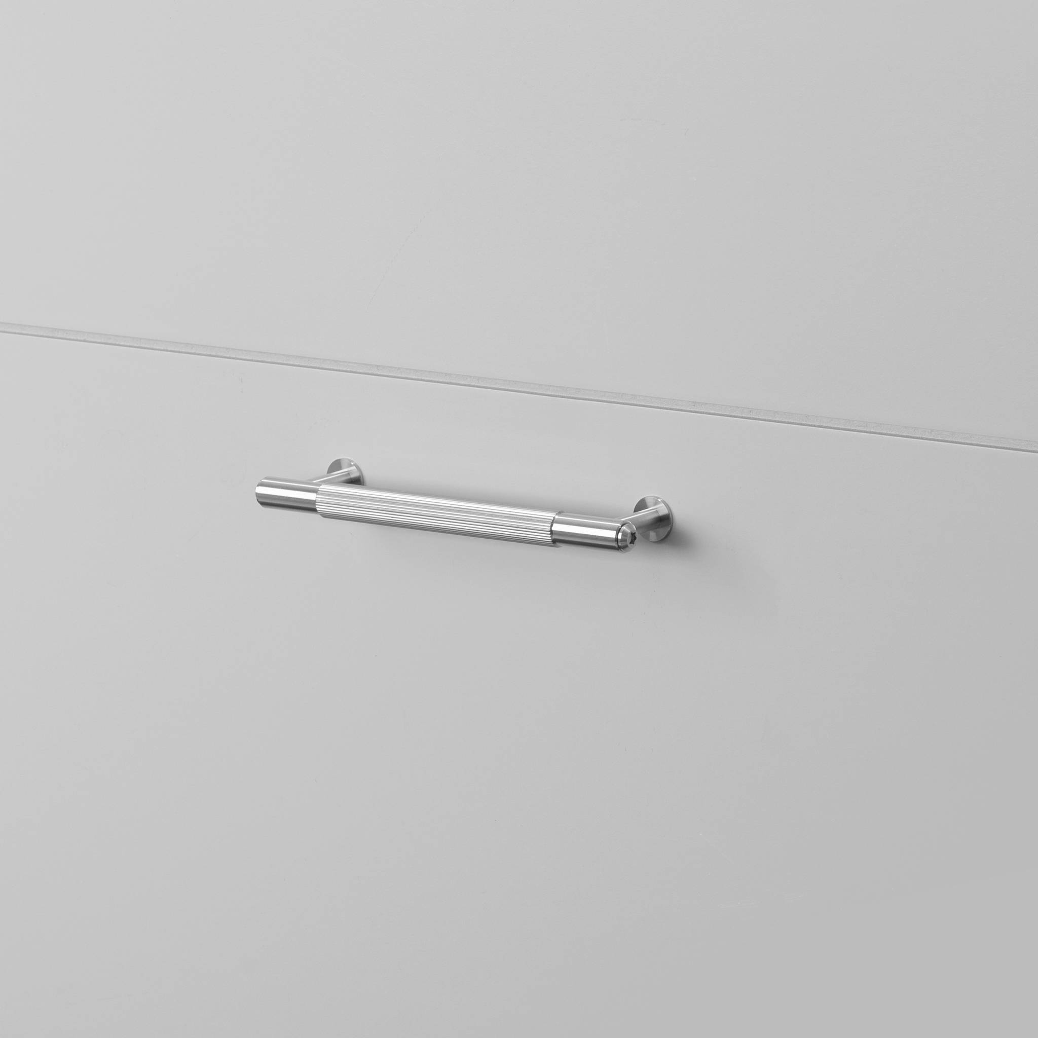 buster + punch linear | meubelgreep | steel