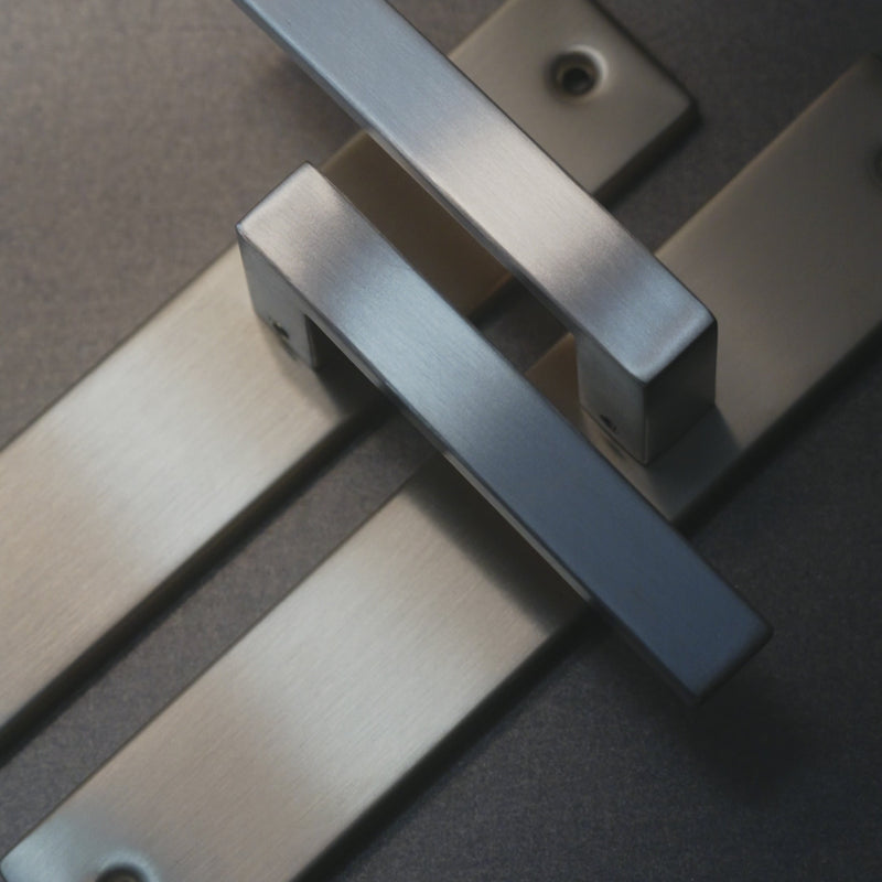 Griff Meister Deurkruk Fortis Champagne PVD Op schild Blind – productvideo