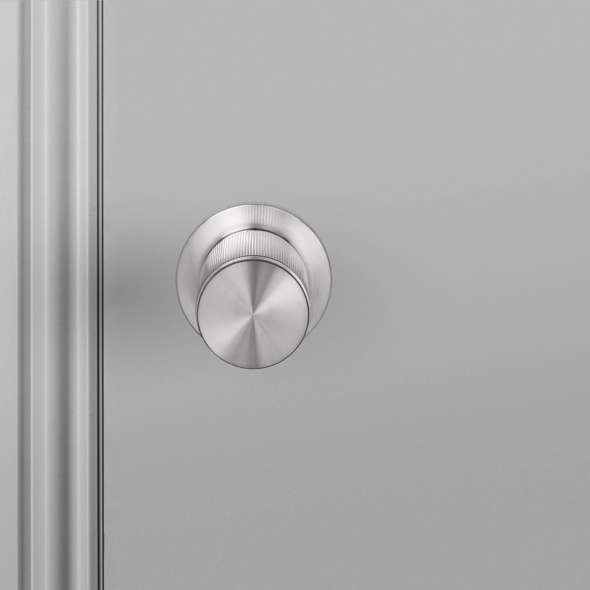 buster + punch linear | deurknop dubbelzijdig (niet draaibaar) | steel