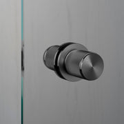 buster + punch linear | deurknop dubbelzijdig (niet draaibaar) | gun metal