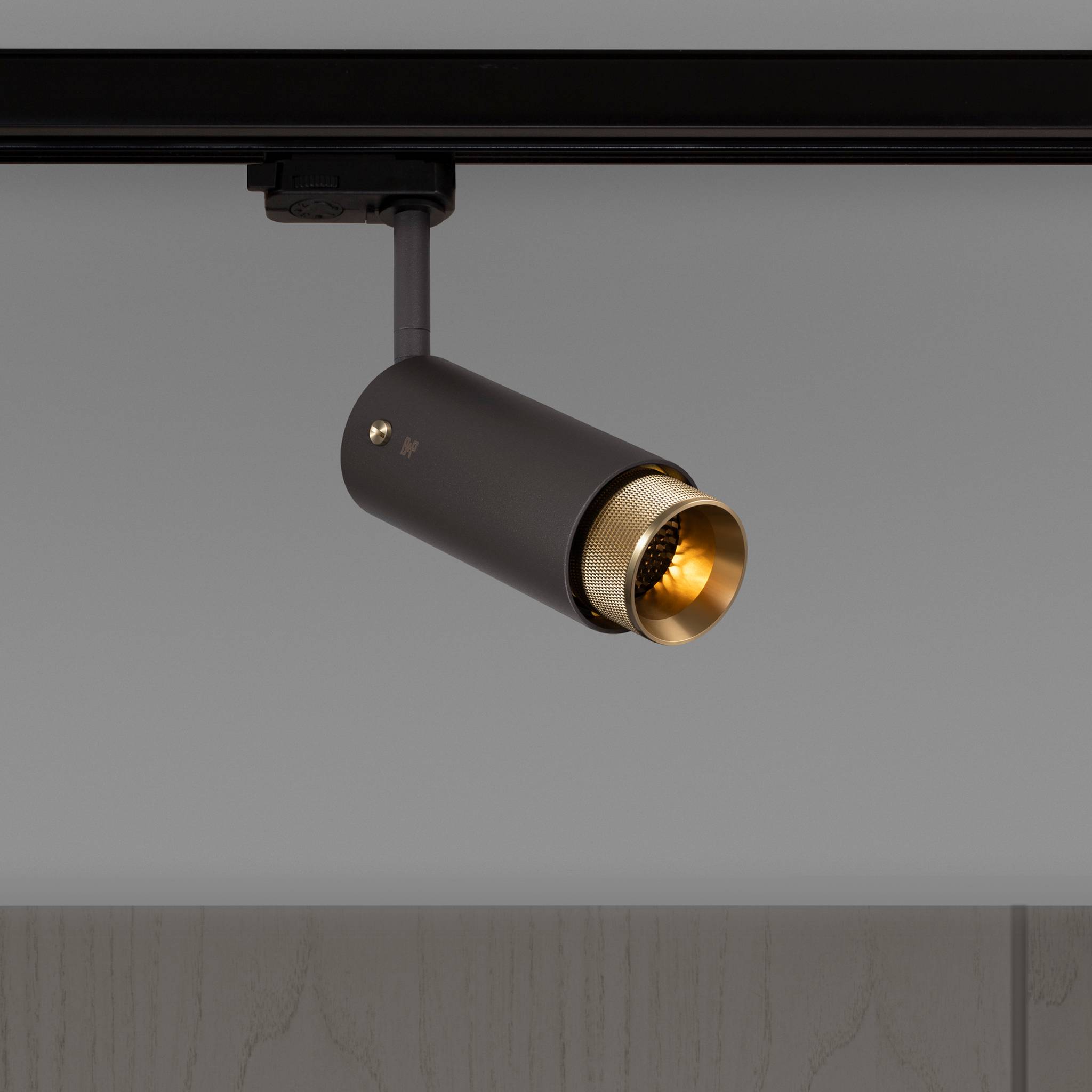 Buster + Punch Exhaust Graphite | Track Cross | Goud