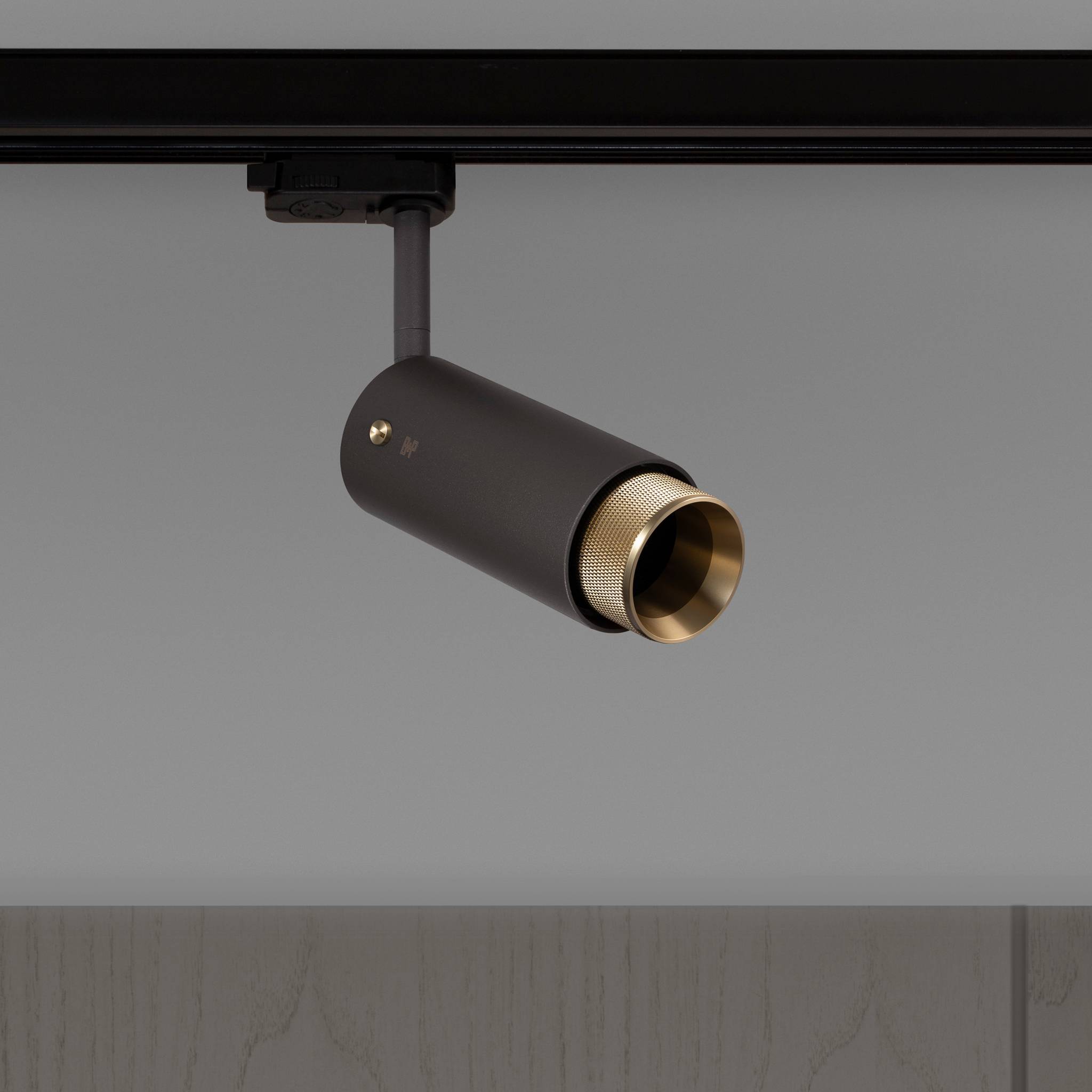Buster + Punch Exhaust Graphite | Track Cross | Goud - zijaanzicht