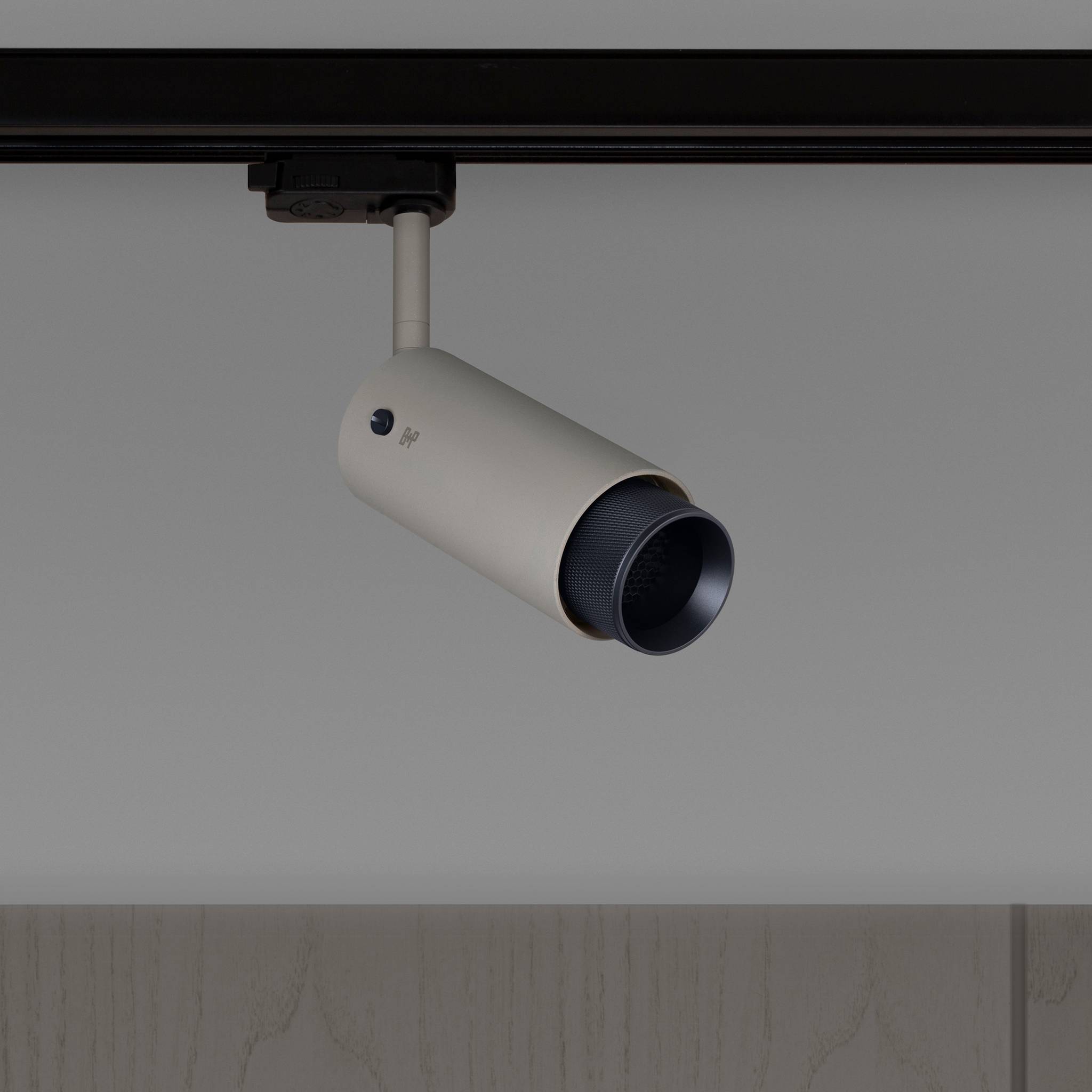 Buster + Punch Exhaust Stone | Track Cross | Black - zijaanzicht