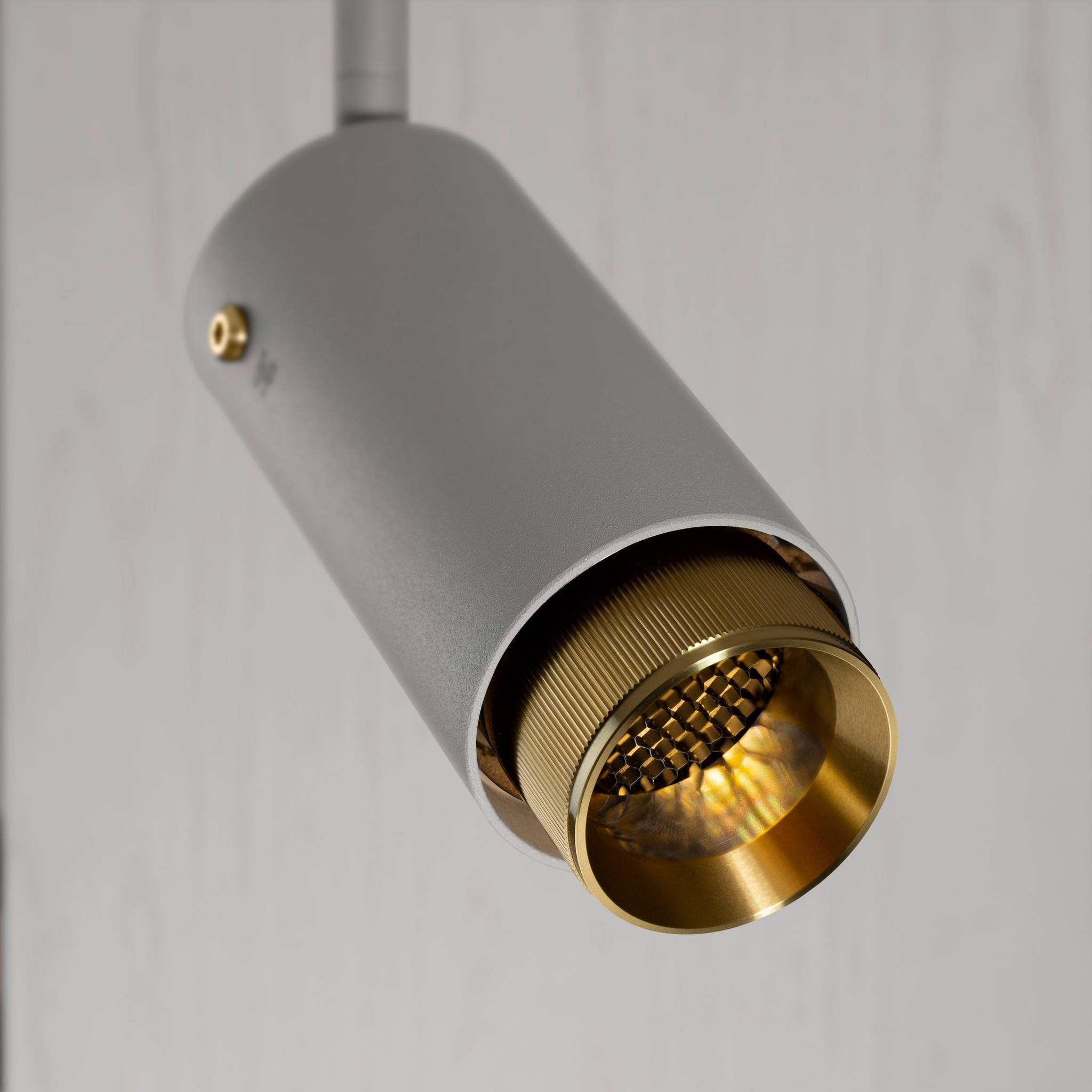 Buster + Punch Exhaust Stone | Track Linear | Goud - zijaanzicht