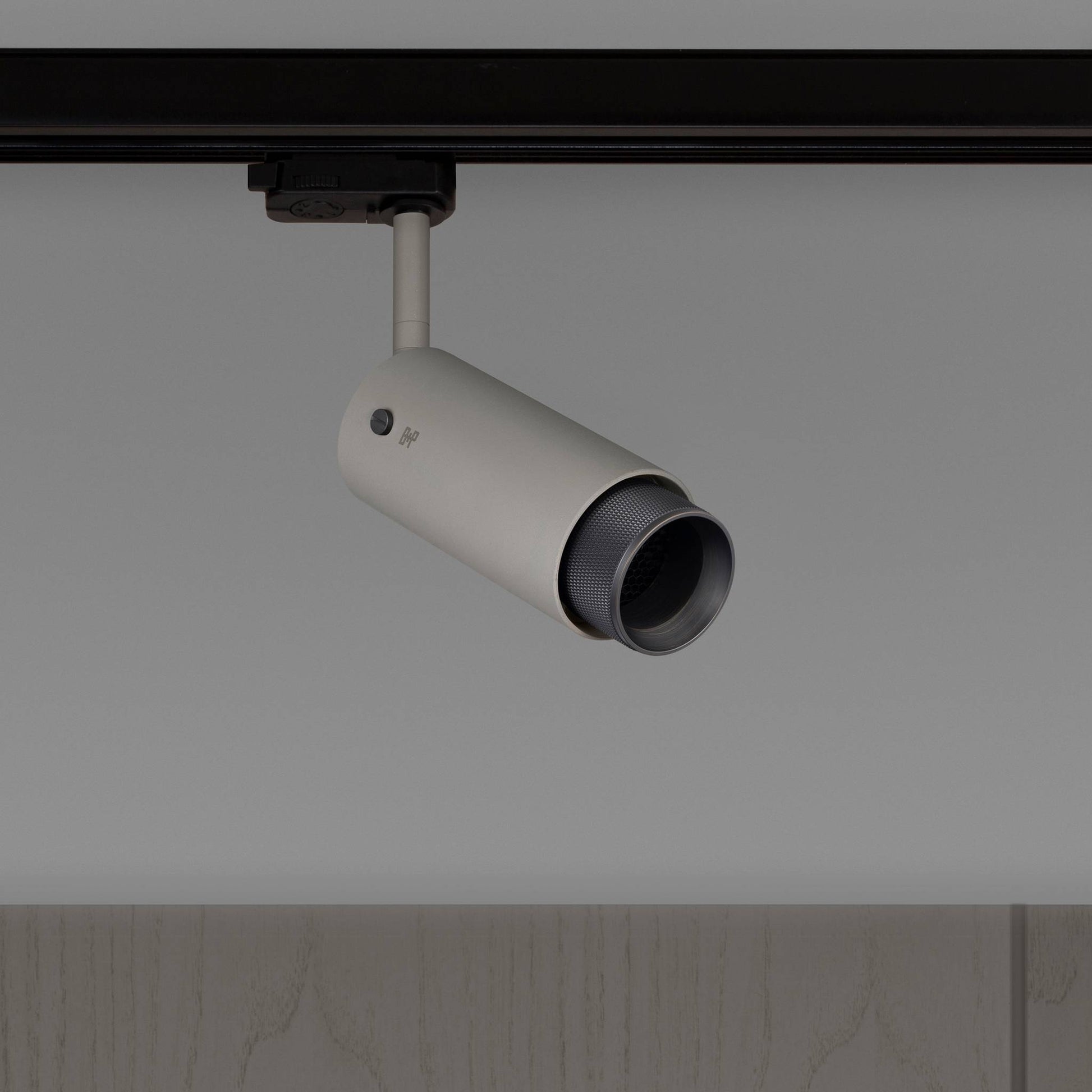 Buster + Punch Exhaust Stone | Track Cross | Smoked Bronze - zijaanzicht