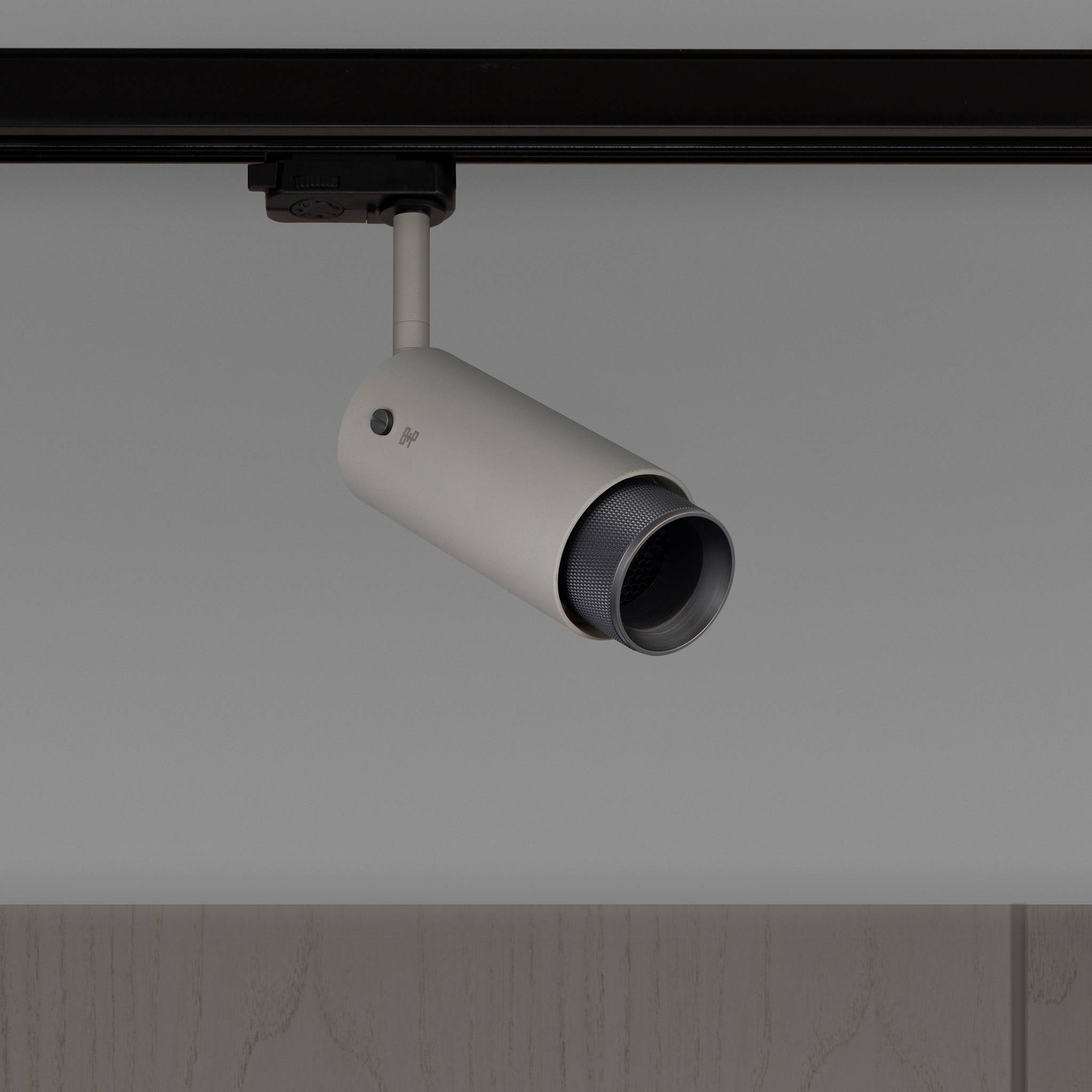 Buster + Punch Exhaust Stone | Track Cross | Smoked Bronze - zijaanzicht