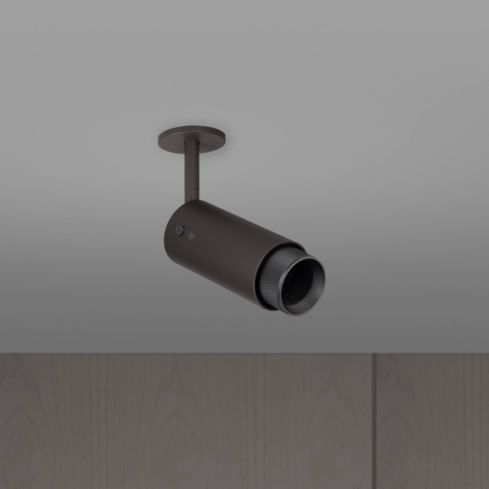 Buster + Punch Exhaust Graphite | Spot Cross | Smoked Bronze - zijaanzicht