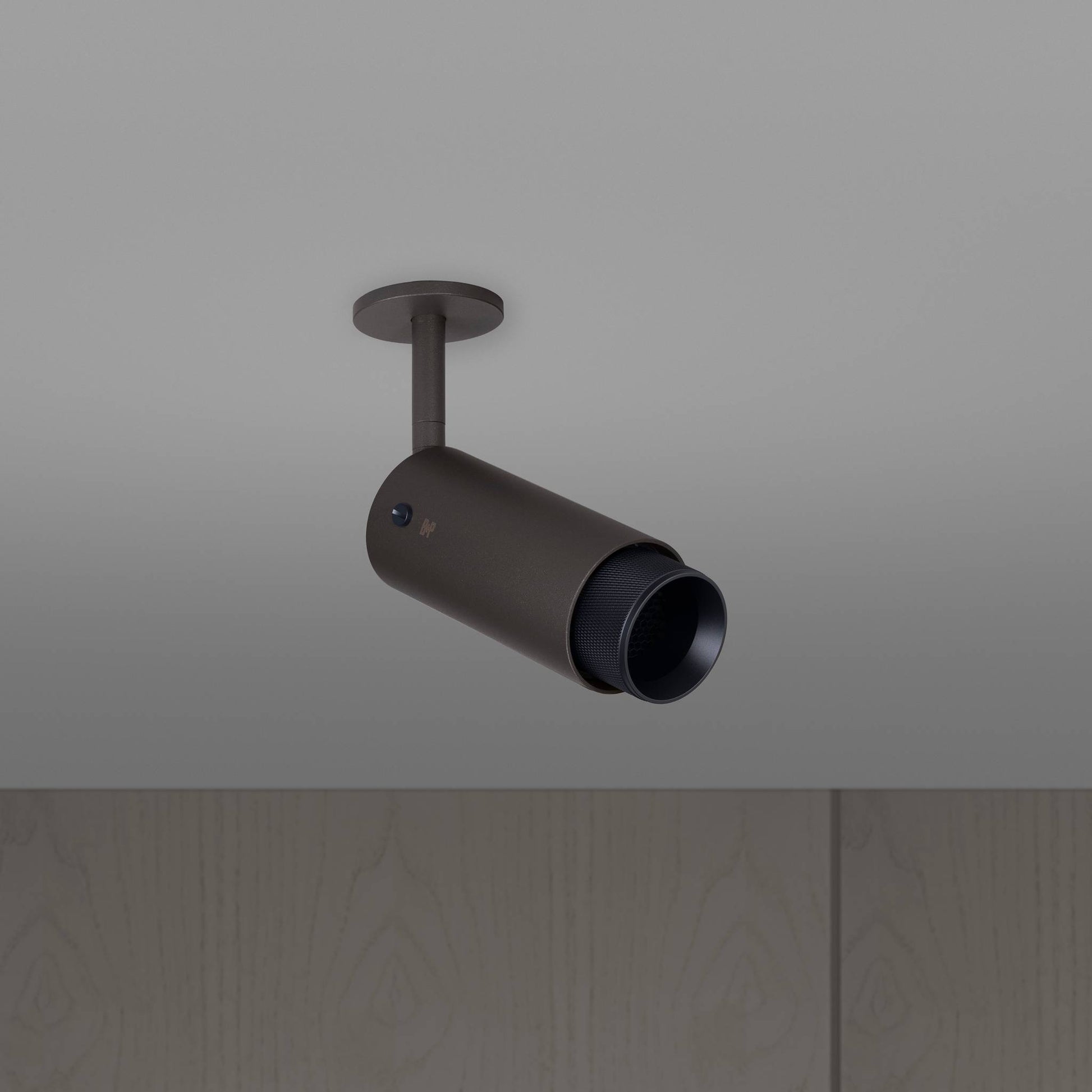 Buster + Punch Exhaust Graphite | Spot Cross | Black - zijaanzicht