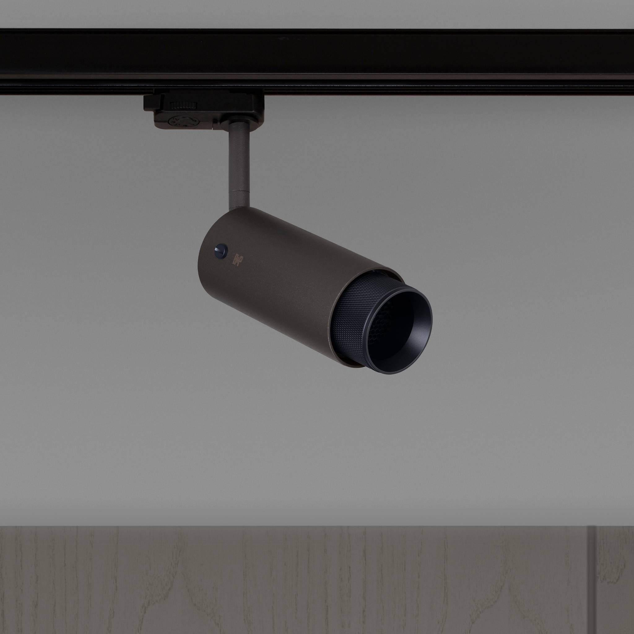Buster + Punch Exhaust Graphite | Track Cross | Black - zijaanzicht
