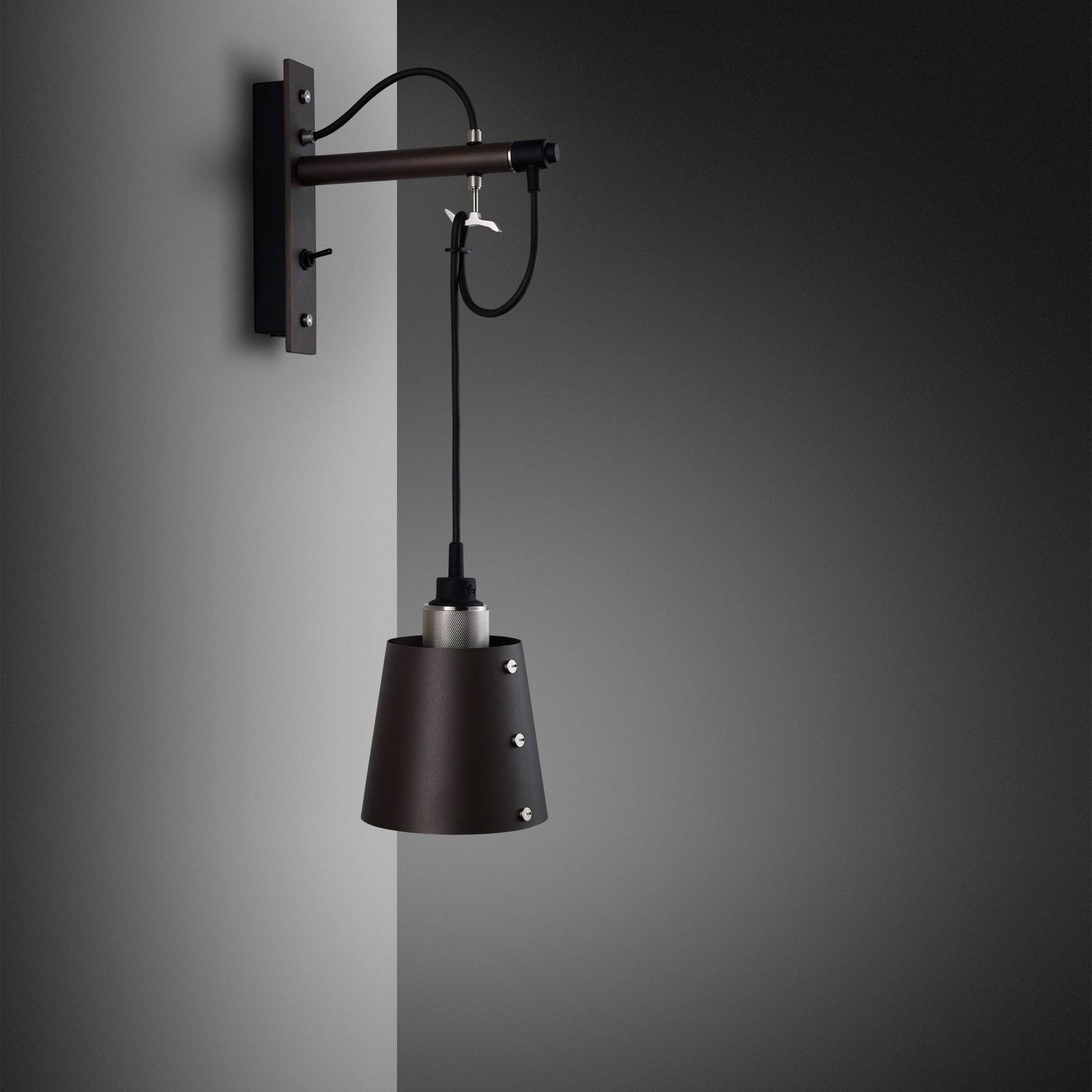 Buster + Punch Hooked Wall Graphite | Wandlamp | Steel