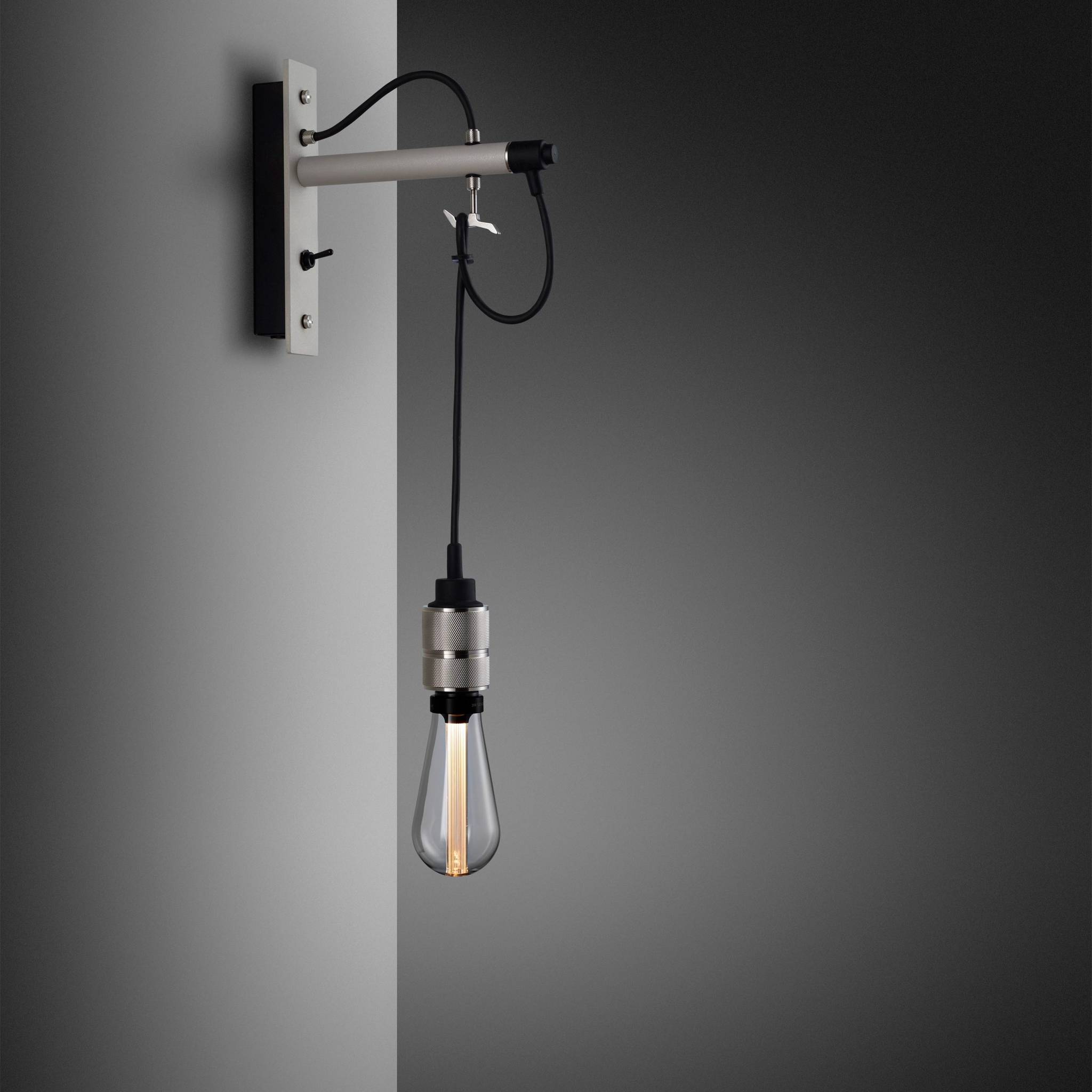 Buster + Punch Hooked Wall Stone | Wandlamp | Steel