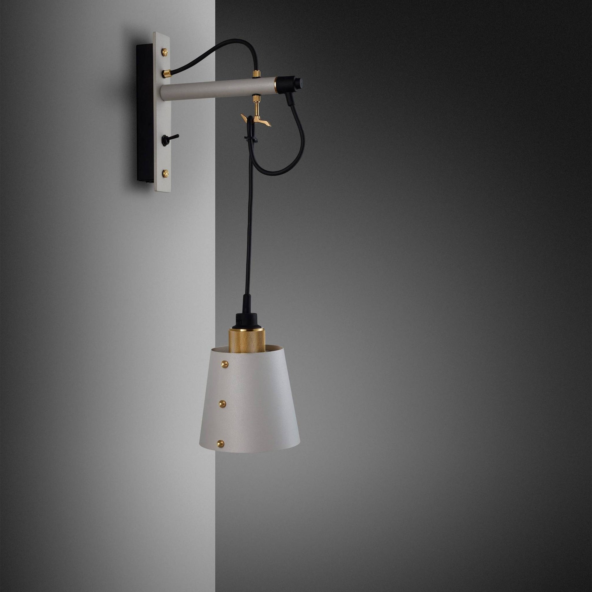 Buster + Punch Hooked Wall Stone | Wandlamp | Goud