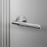 buster + punch linear | deurkruk op rozet | steel