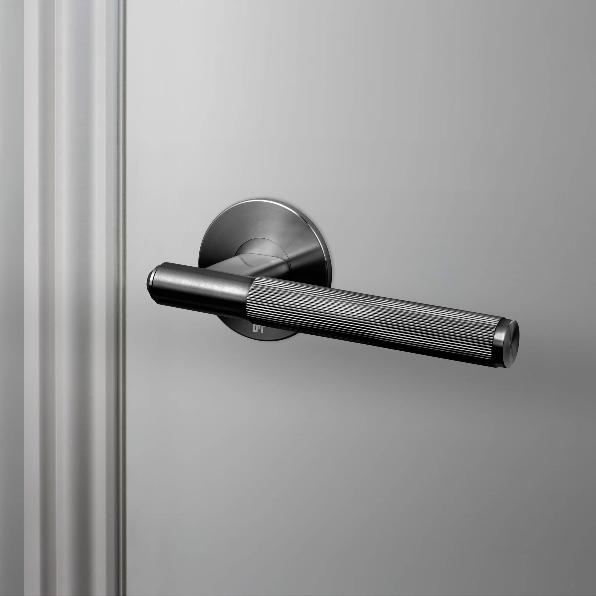 buster + punch linear | vaste deurgreep enkelzijdig | gun metal