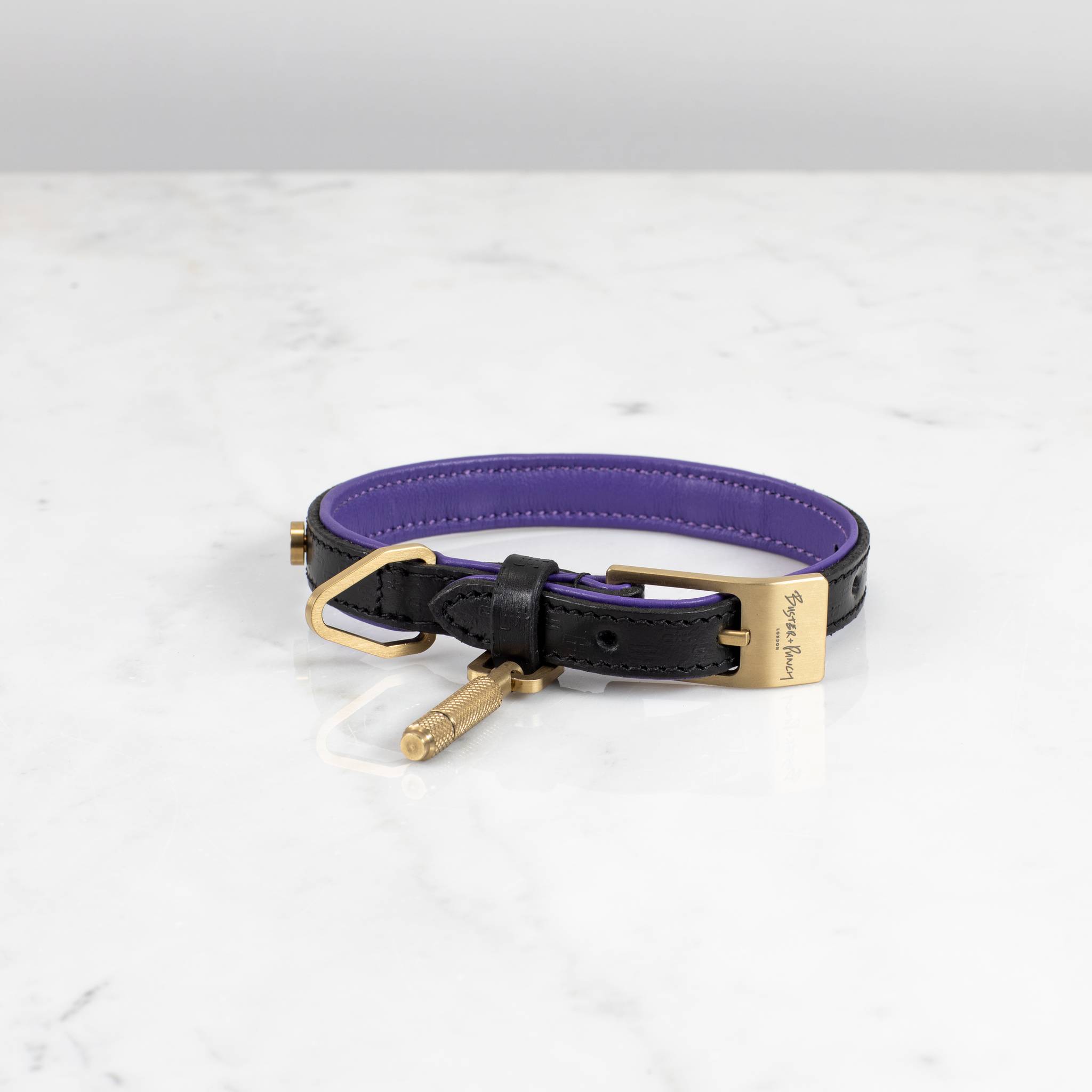 Buster + Punch | Hondenhalsband Cross Black Purple | Goud