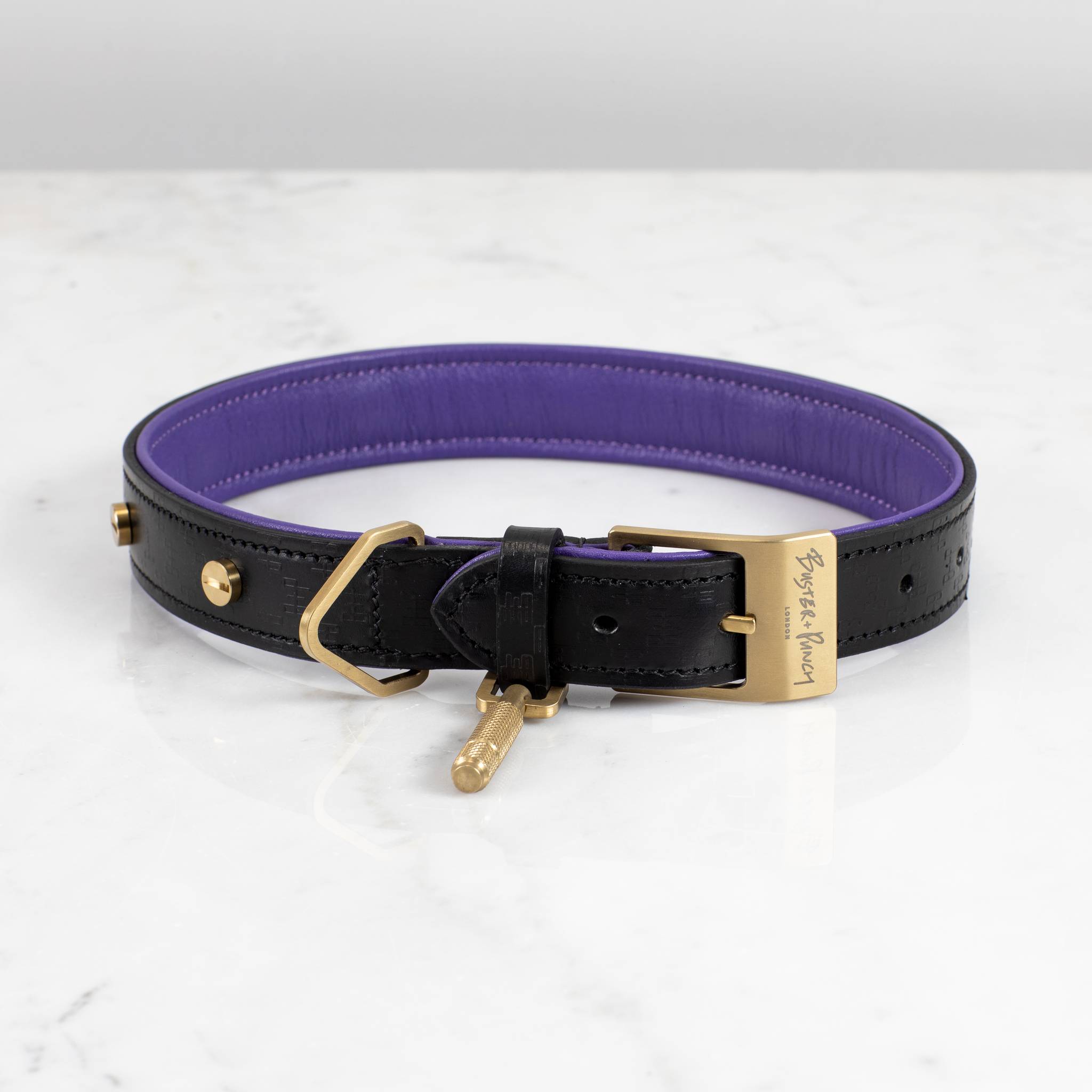 Buster + Punch | Hondenhalsband Cross Black Purple | Goud