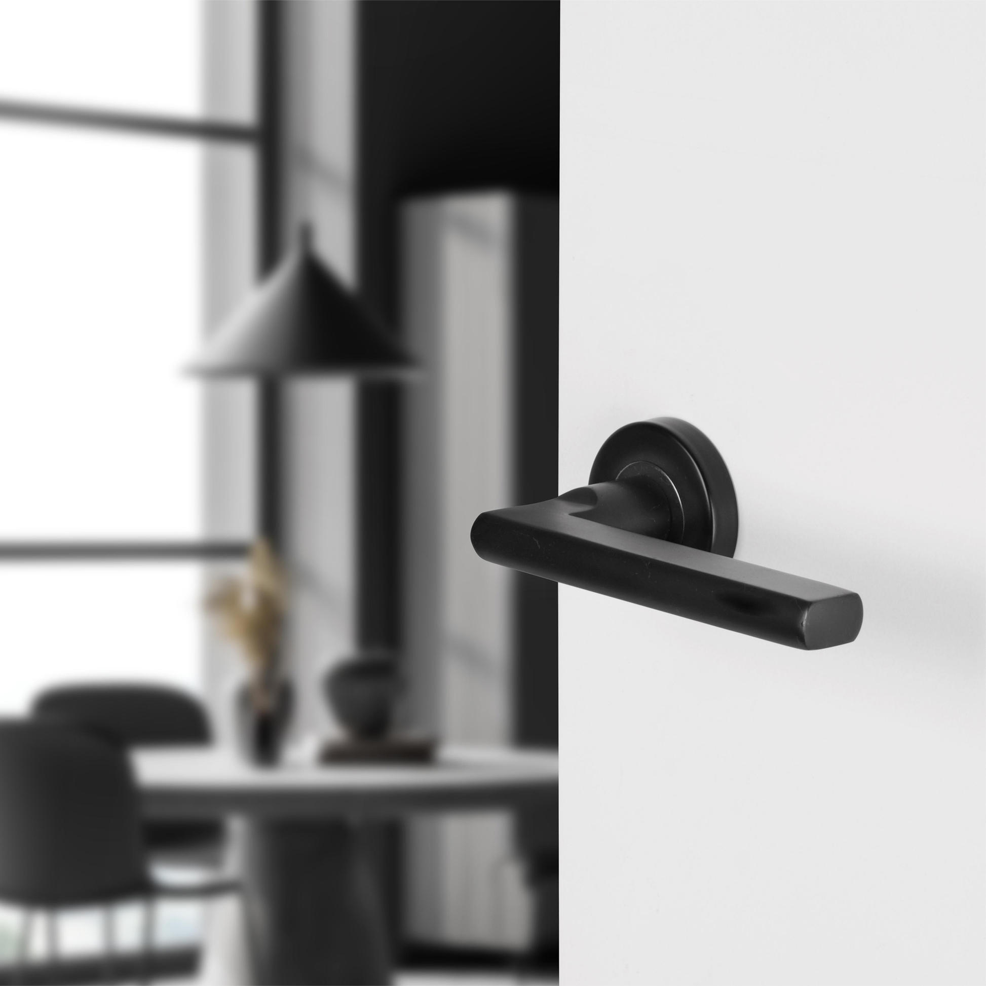 Differnz | Den haag deurkruk | rond rozet | zwart