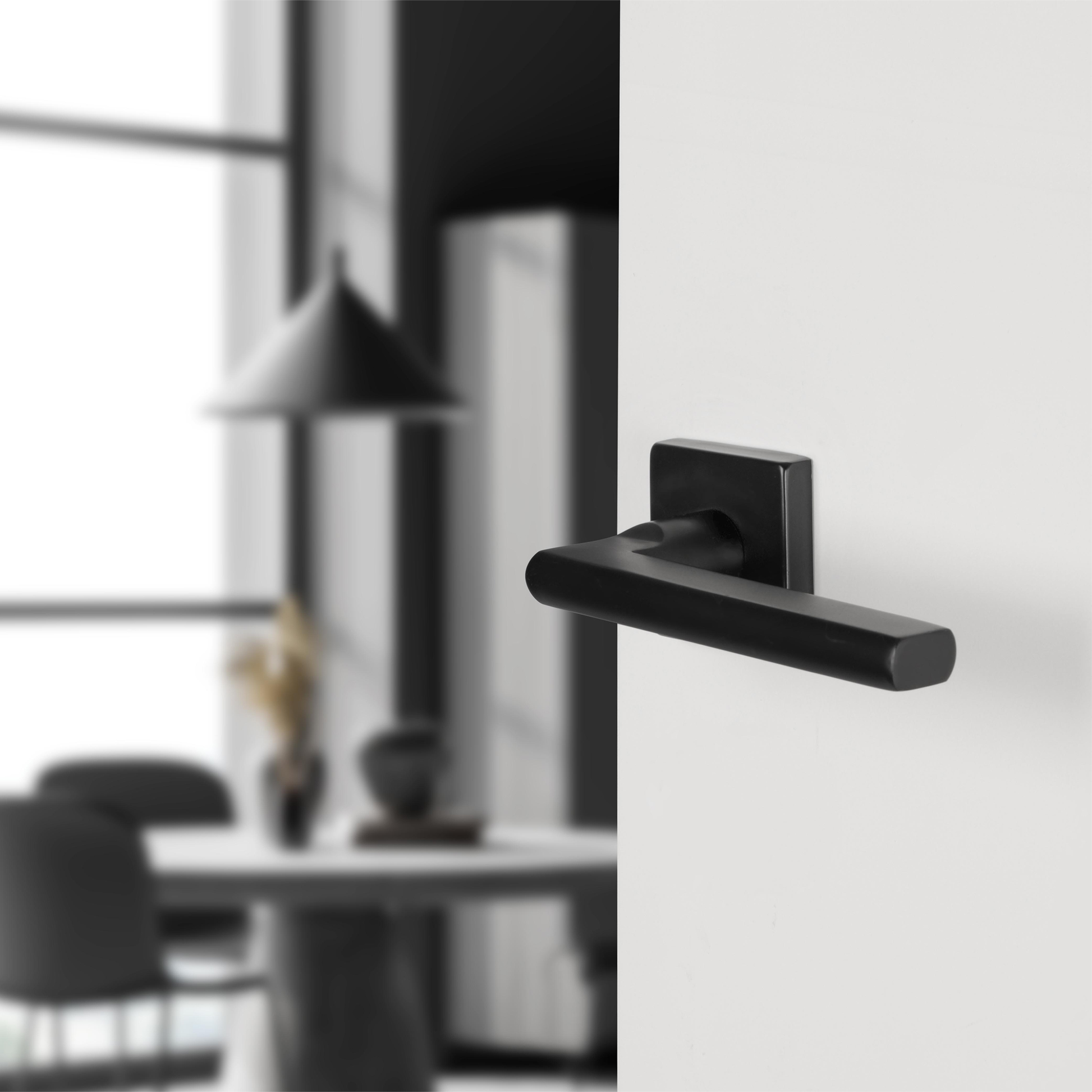 Differnz | Den haag deurkruk | vierkant rozet | zwart