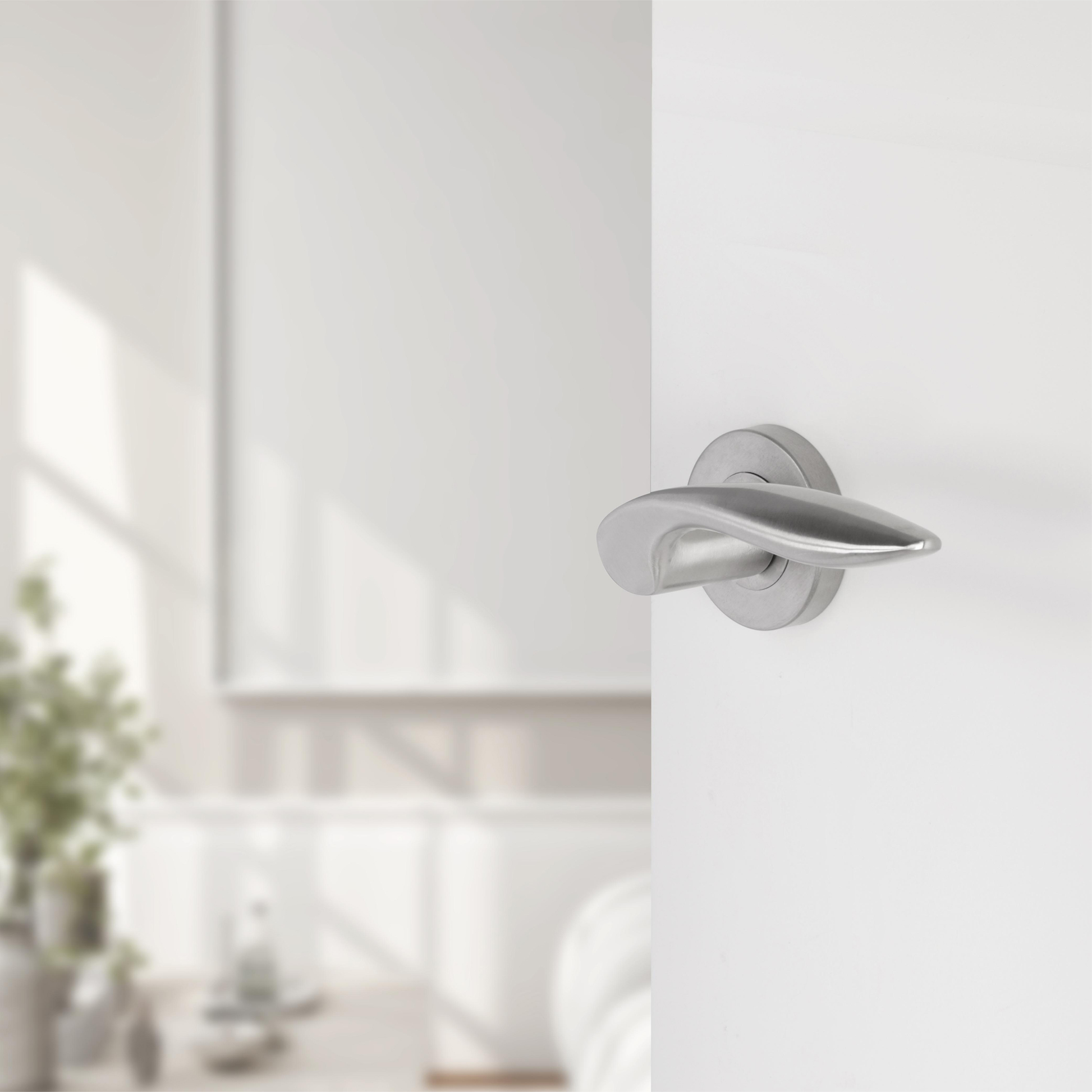 Differnz | Groningen deurkruk | rond rozet | mat chroom