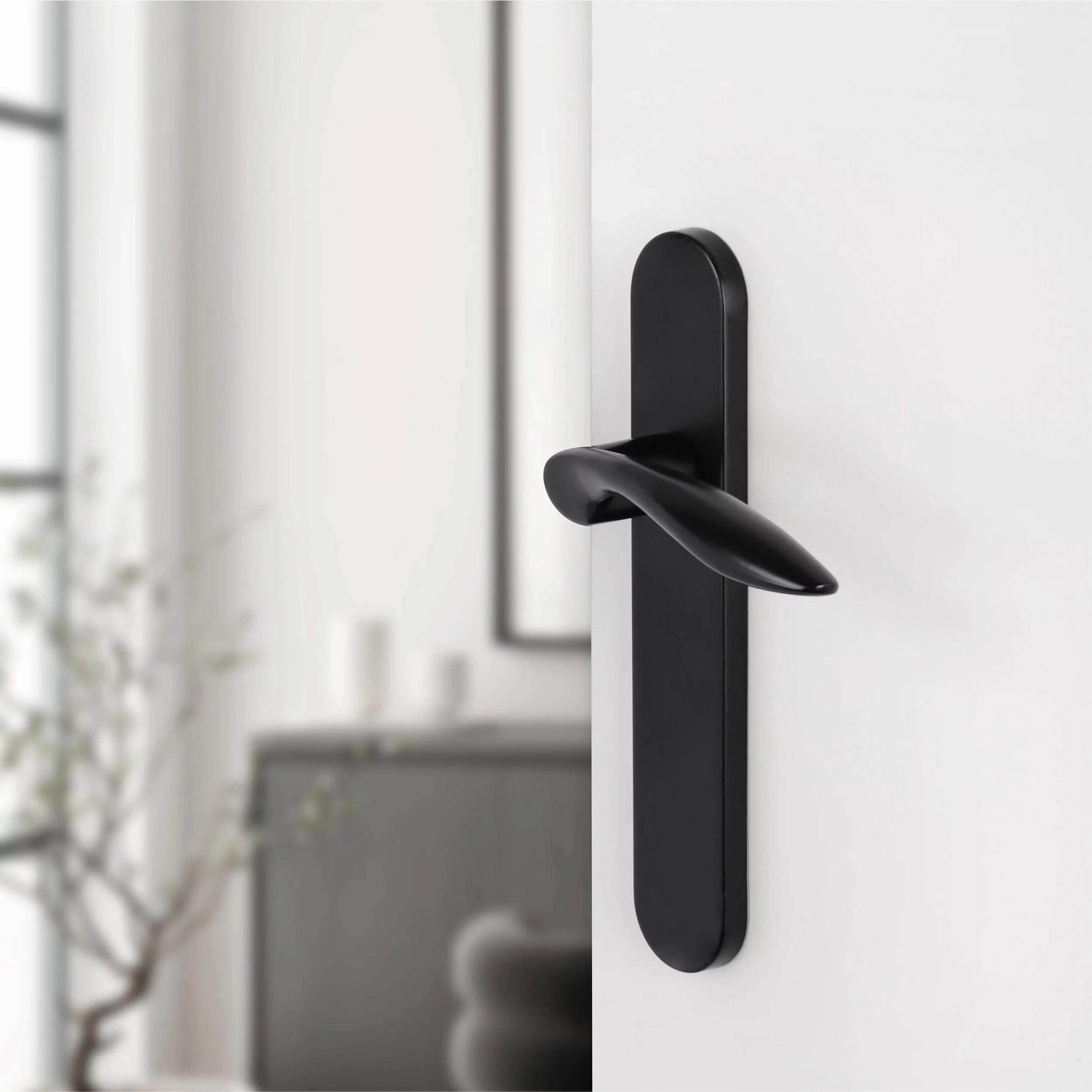 Differnz | Groningen deurkruk | ovaal schild | sleutel 56 mm | zwart