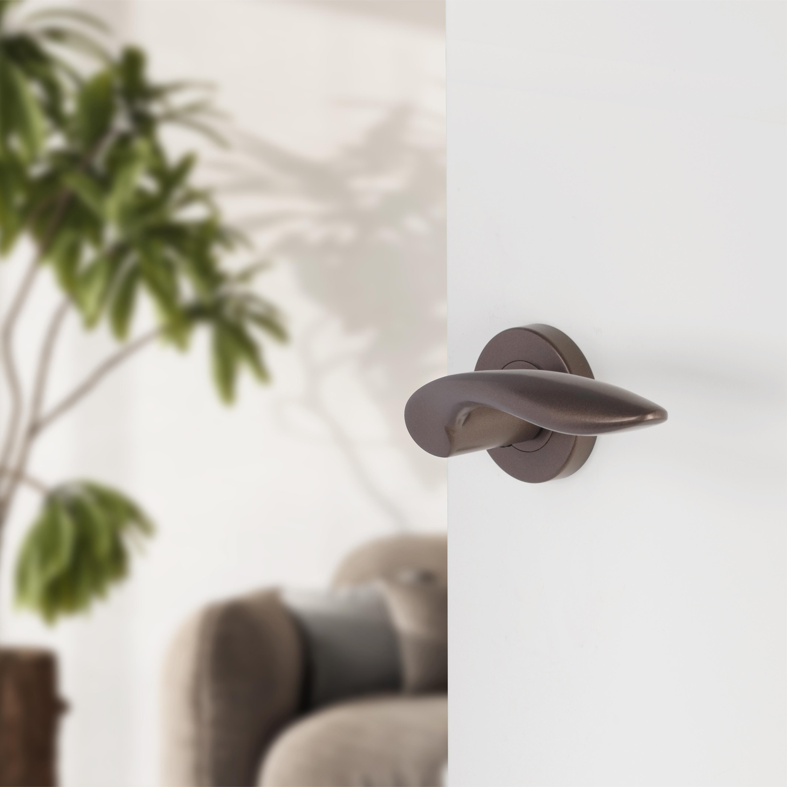 Differnz | Groningen deurkruk | rond rozet | brons