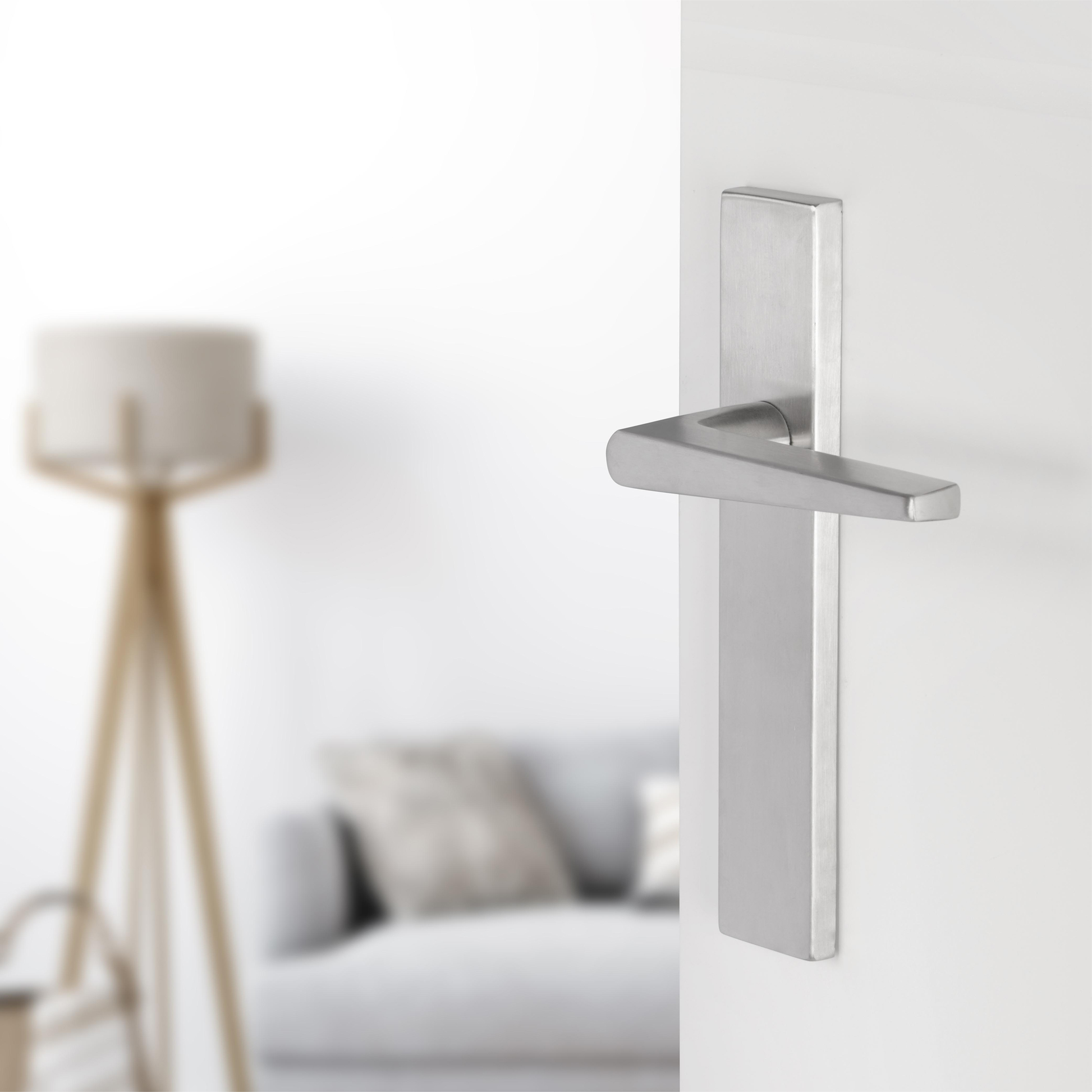 Differnz | Rotterdam deurkruk | vierkant schild | sleutel 56 mm | mat chroom