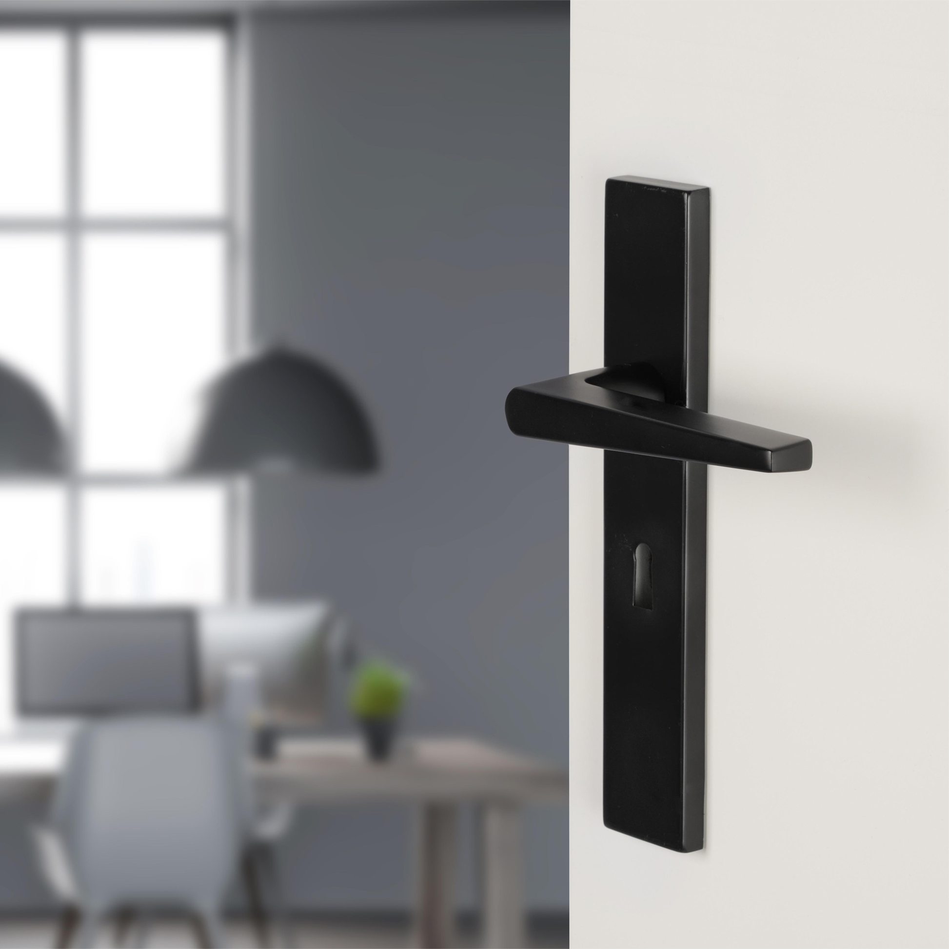 Differnz | Rotterdam deurkruk | vierkant schild | sleutel 56 mm | zwart