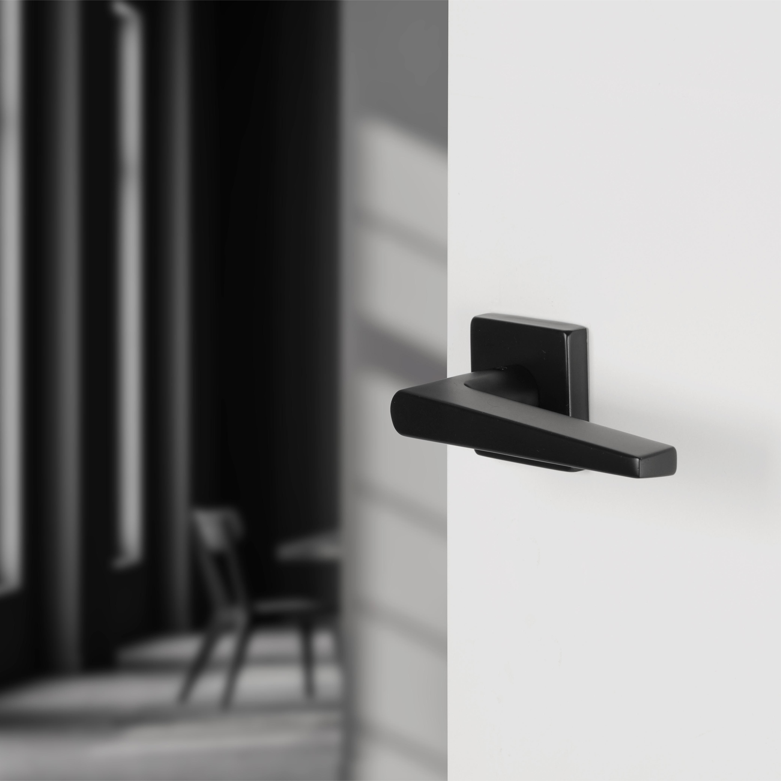 Differnz | Rotterdam deurkruk | vierkant rozet | zwart