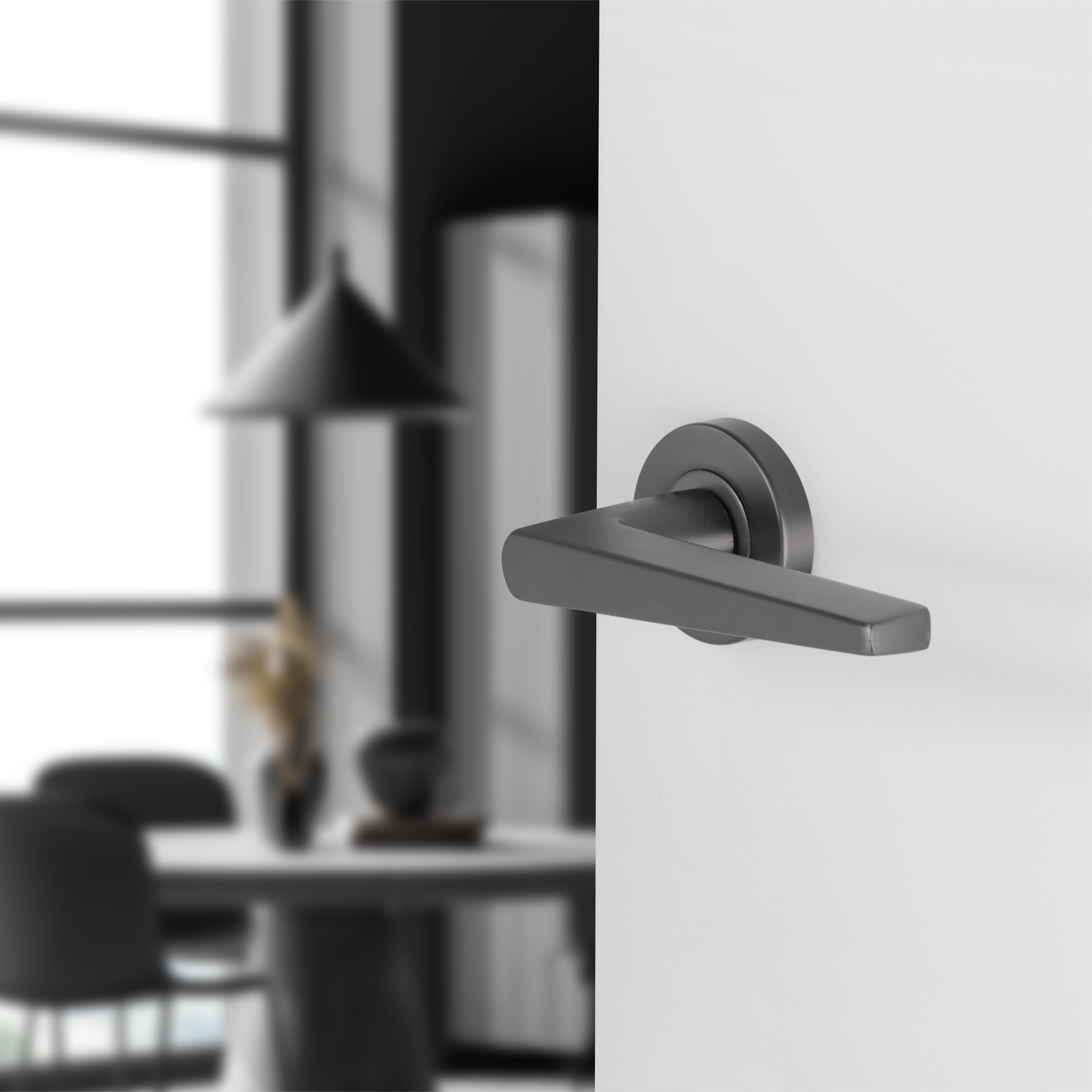 Differnz | Rotterdam deurkruk | rond rozet | gun metal