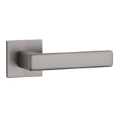 STILE | Deurkruk Miia | op vierkant rozet | Gunmetal - Deurbeslag-expert