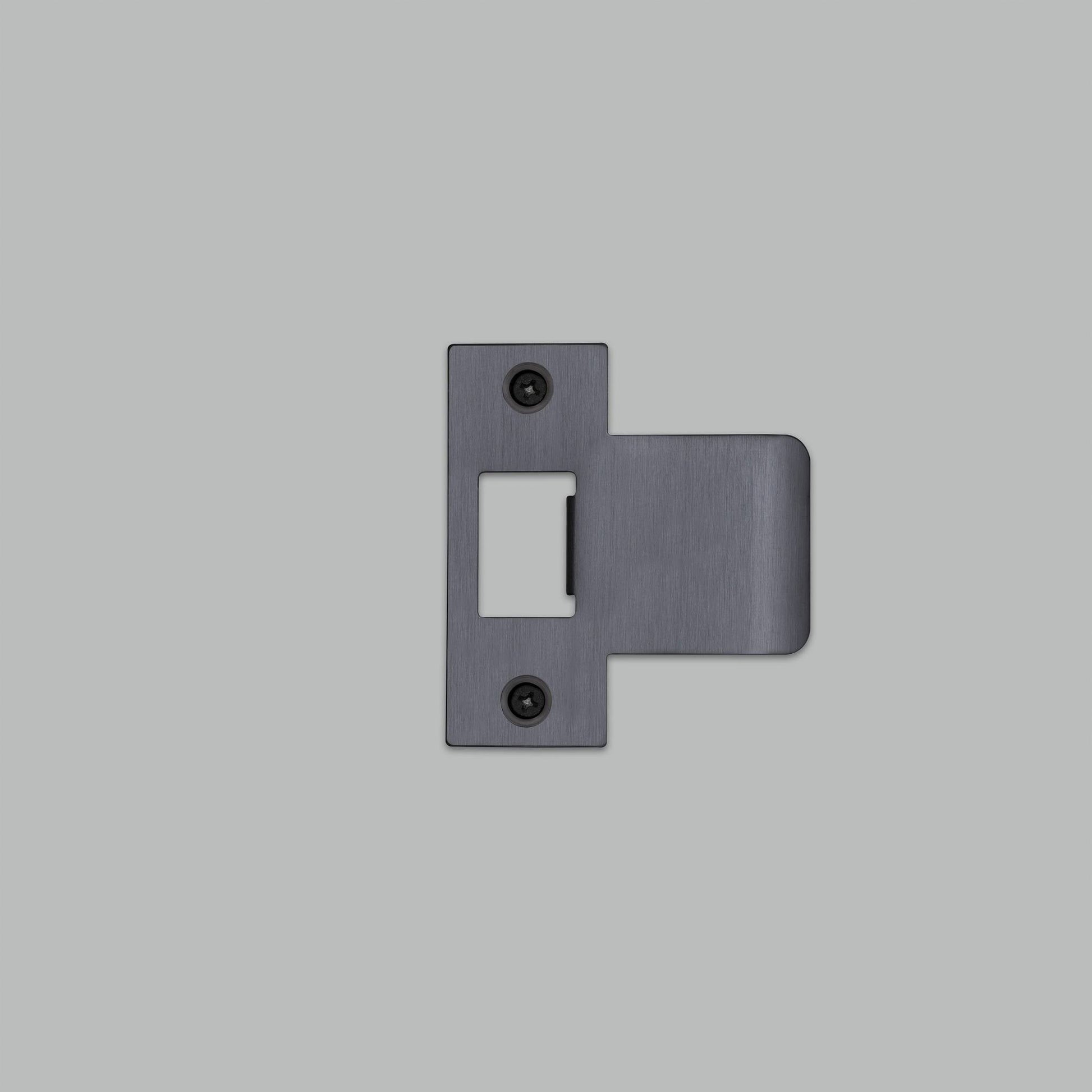 buster + punch | sluitplaat (strike plate) 75 mm | gun metal