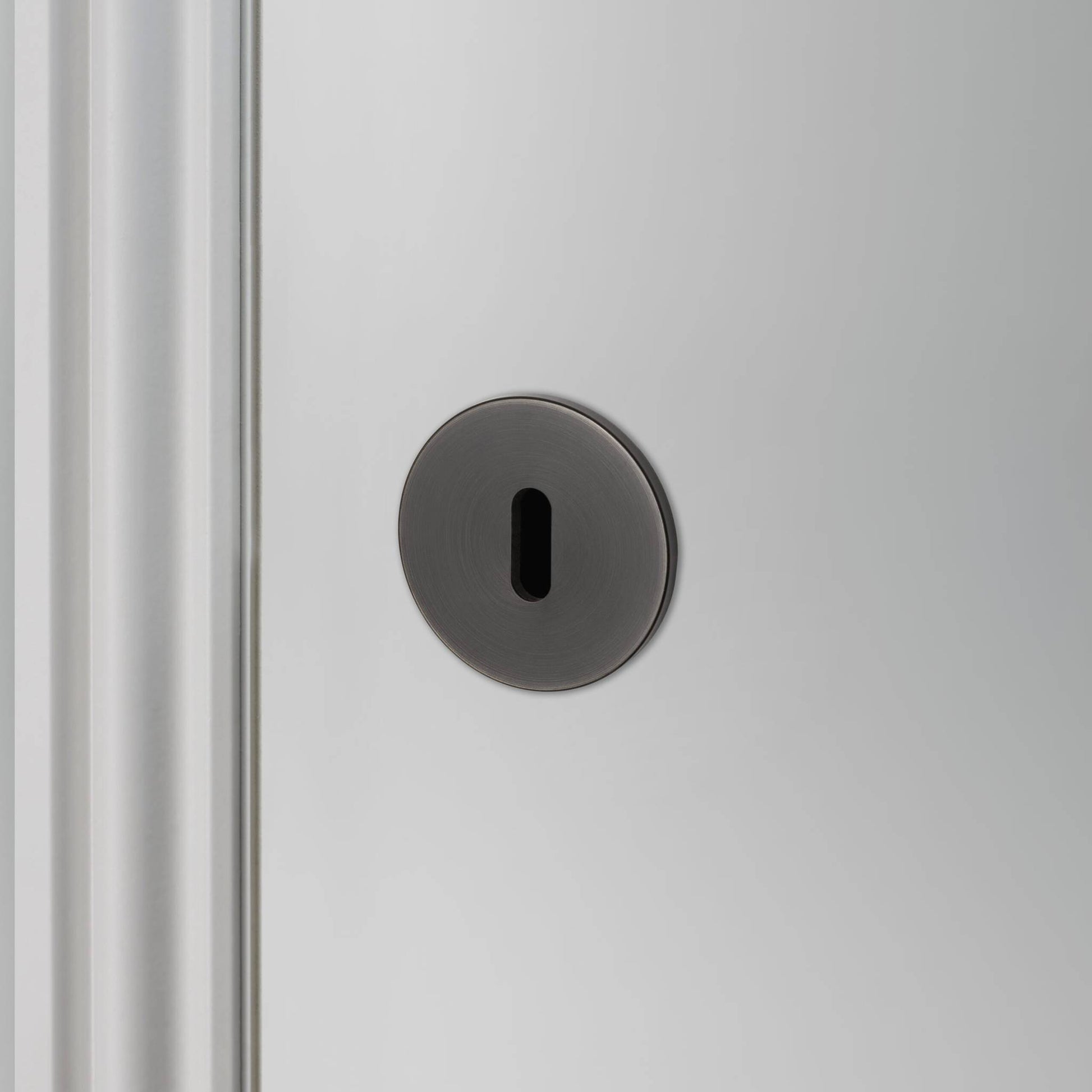 buster + punch | sleutelrozet | smoked bronze