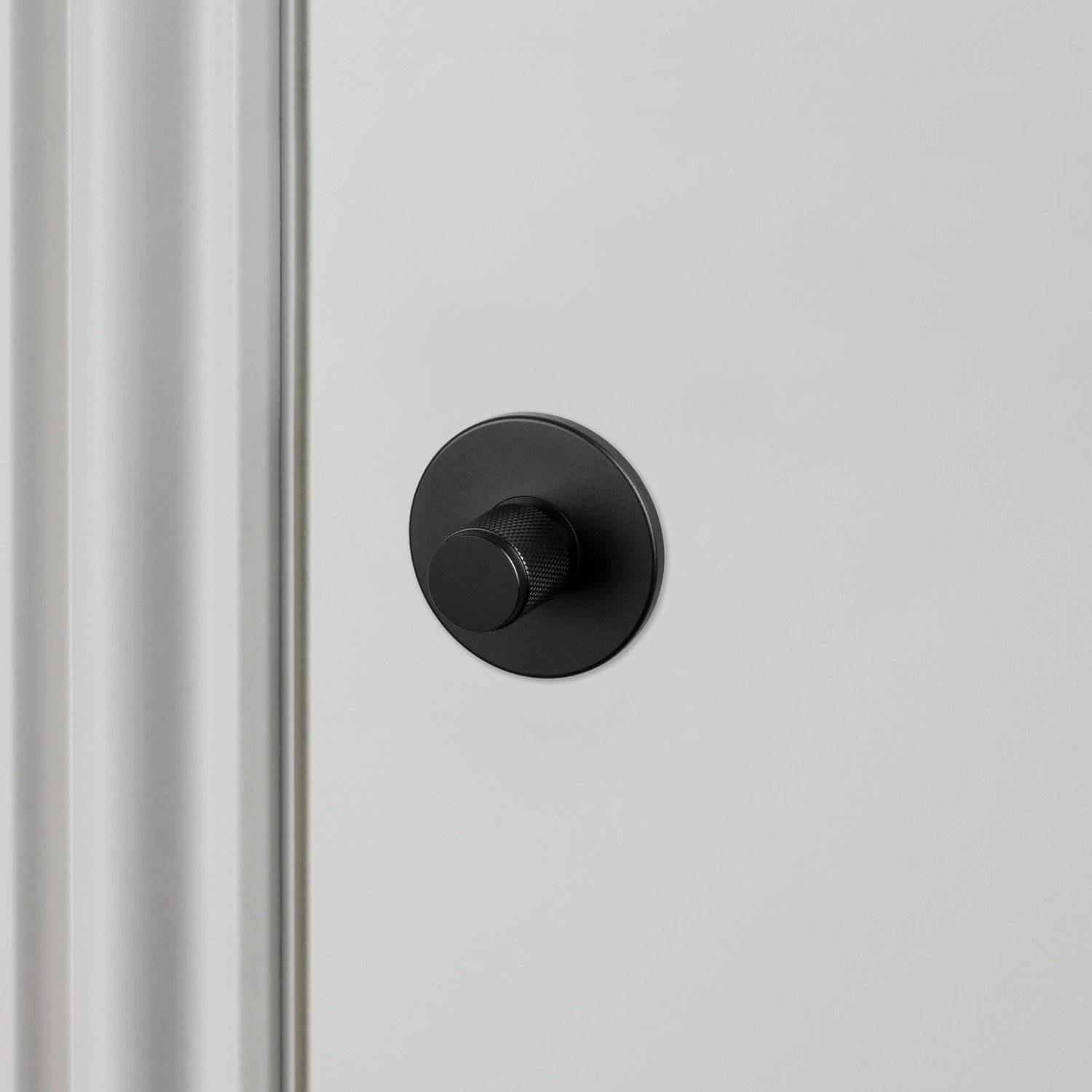 buster + punch cross | thumbturn-/wc-slot | black