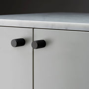 buster + punch cross | meubelknop | black
