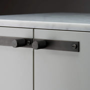 buster + punch cross | meubelknop op rozet | smoked bronze