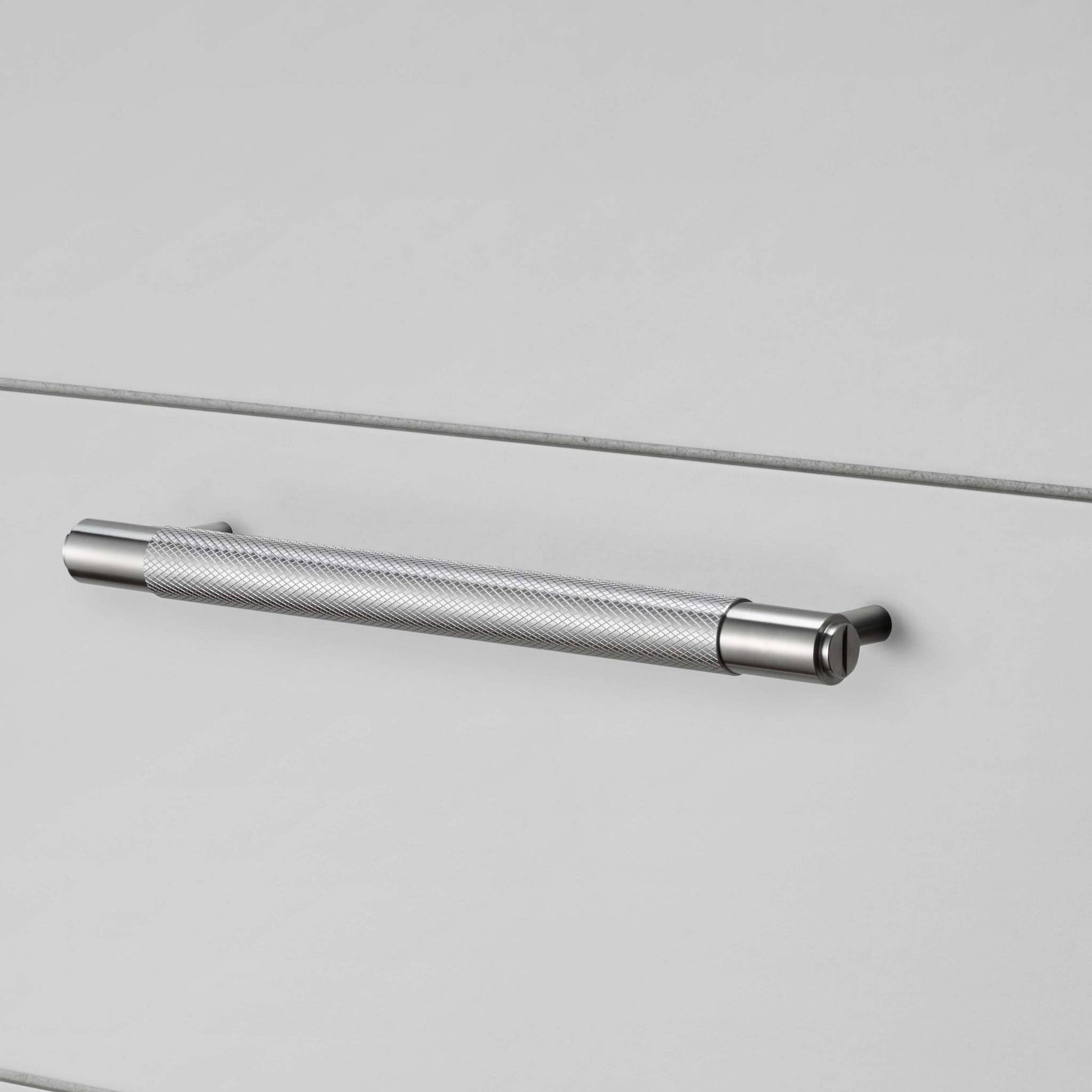 buster + punch cross | meubelgreep | steel