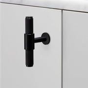 buster + punch cross | meubelgreep t-bar | black