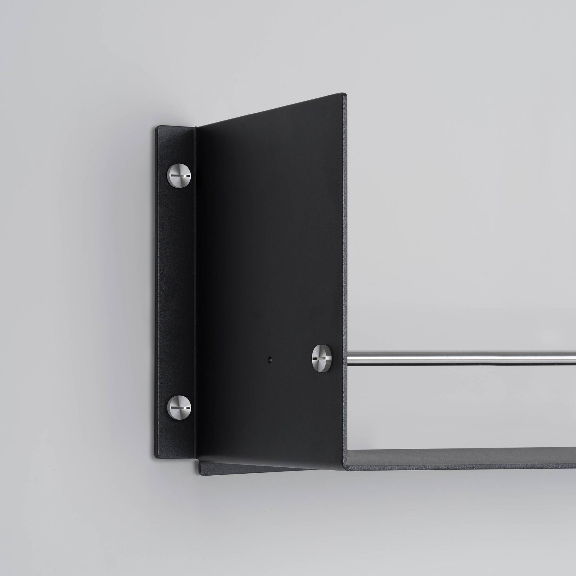 buster + punch | wandplank kitchen shelf girder | zwart