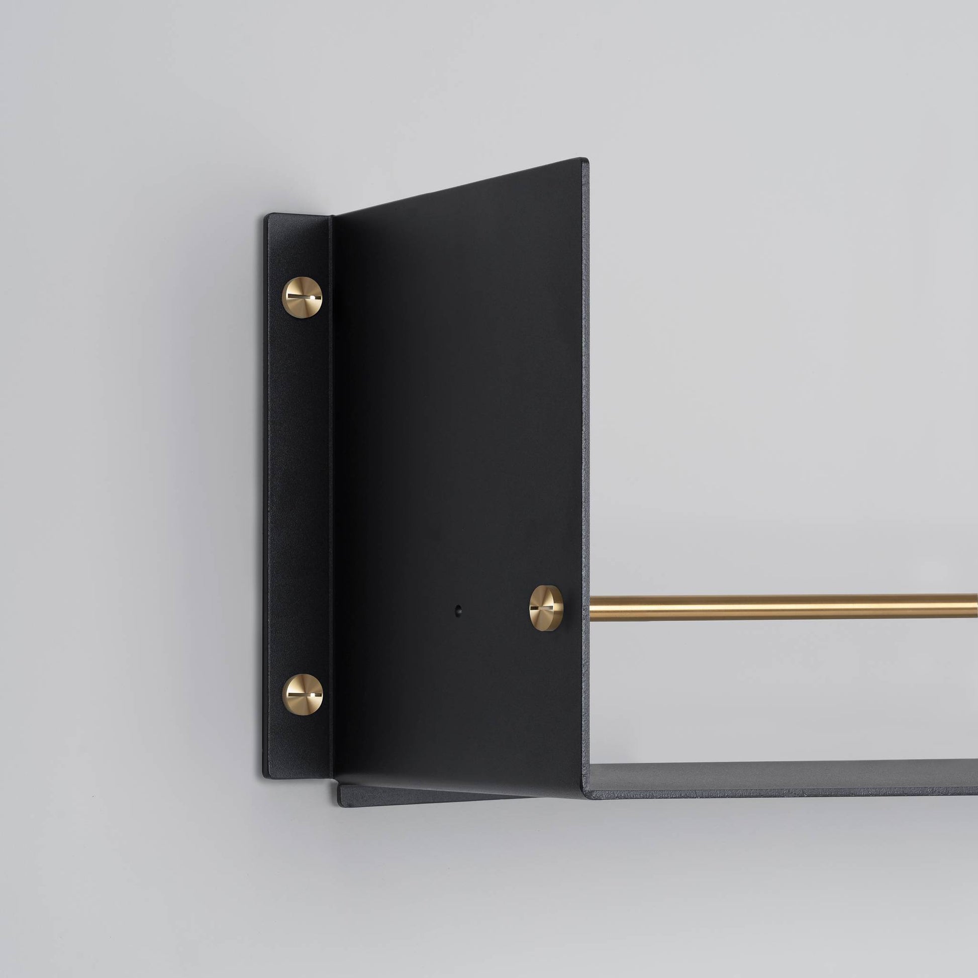 buster + punch | wandplank kitchen shelf girder | zwart