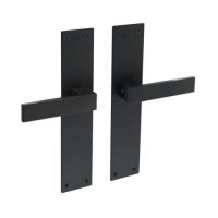 deurkruk-op-schild-mat-zwart-Amsterdam_Intersteel deurkrukken vervangen