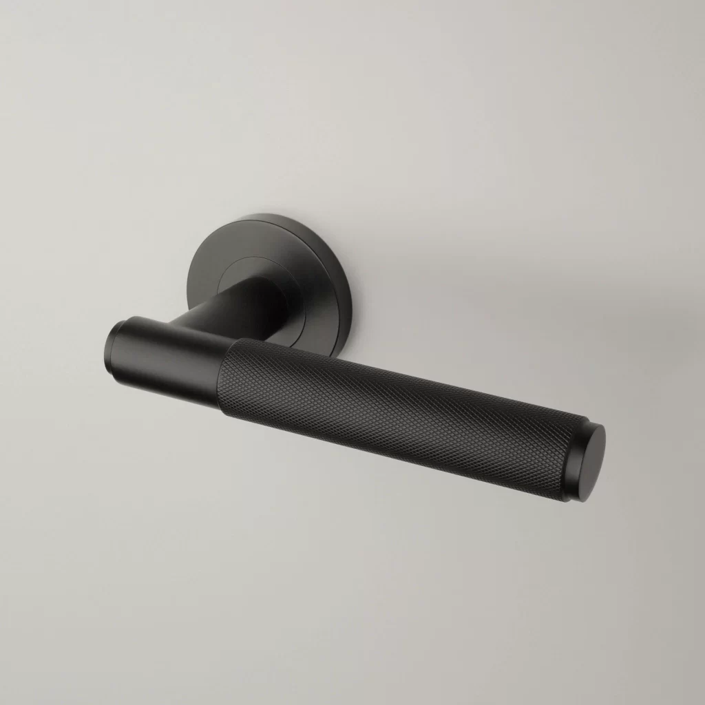 sterk-zwarte-deurklinken-oval-1741-pro-8mm-van-kla deurklink